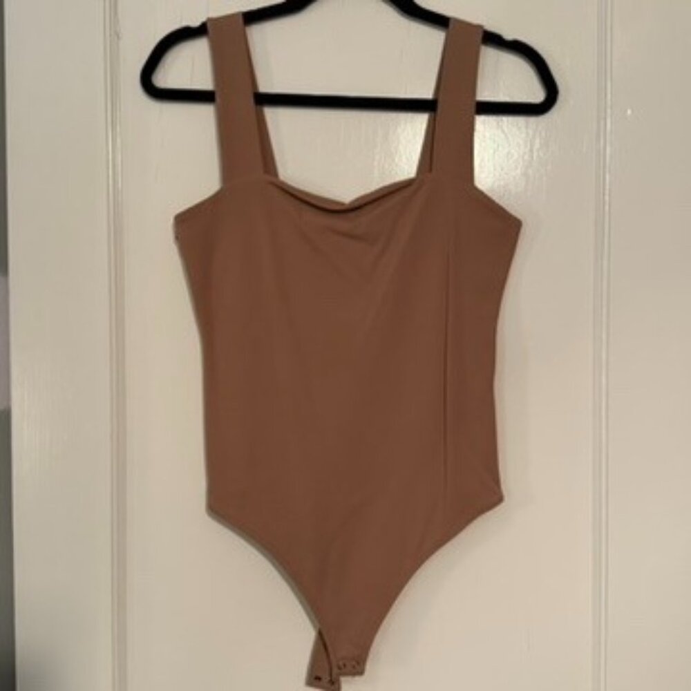 NWOT Abercrombie & Fitch | Taupe/Tan, Sleeveless, Square Neck Bodysuit Size M